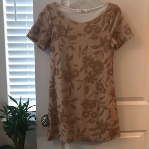 Simple gold short sleeve dress